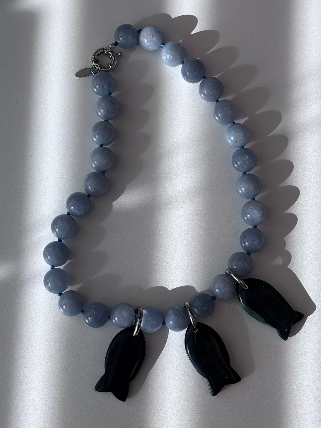 Blue Jade Green Jasper 3 Fish Pendants Round 14 Mm Beads Necklace